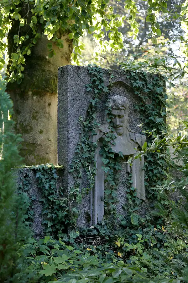 035 | 2020 | Weimar | Historischer Friedhof | © carsten riede fotografie