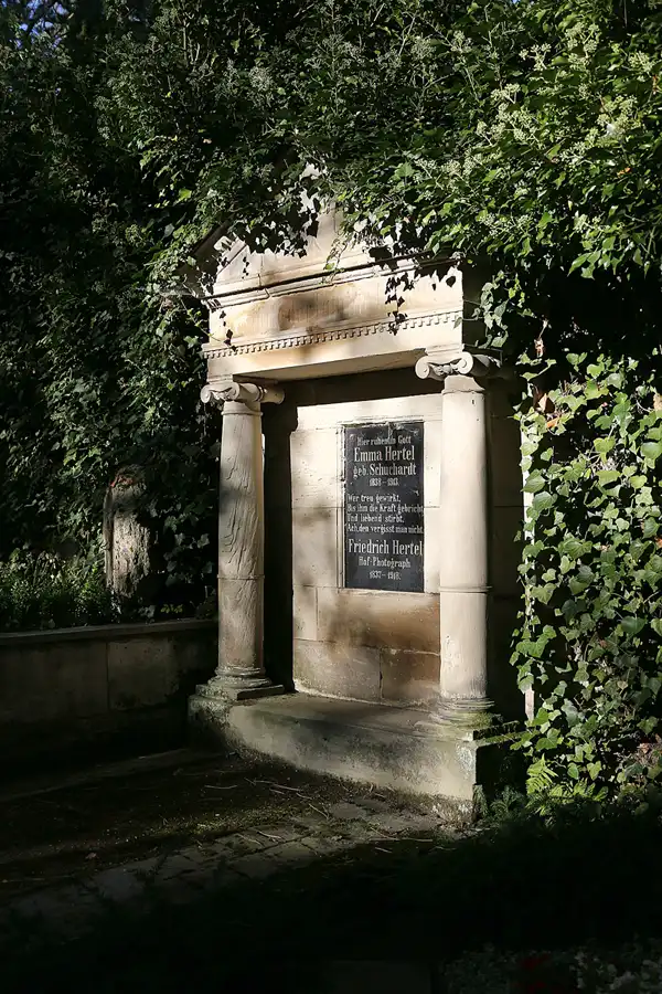 057 | 2020 | Weimar | Historischer Friedhof | © carsten riede fotografie