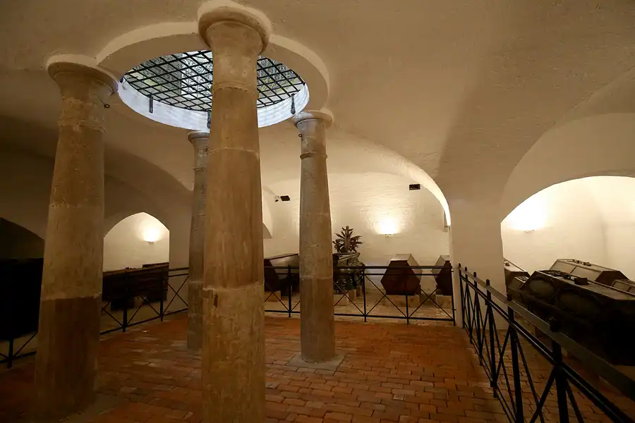 082 | 2020 | Weimar | Historischer Friedhof – Fürstengruft | © carsten riede fotografie