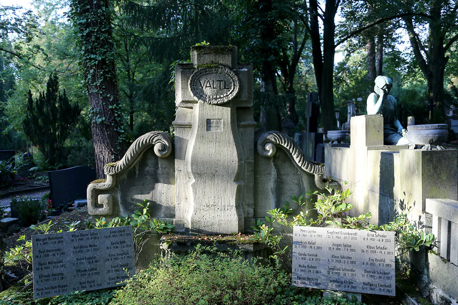 003 | 2020 | Weimar | Historischer Friedhof | © carsten riede fotografie