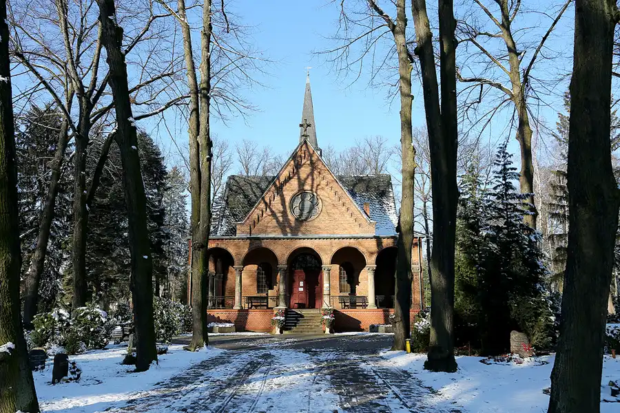 028 | 2021 | Berlin | St. Andreas – St. Markus Friedhof | © carsten riede fotografie