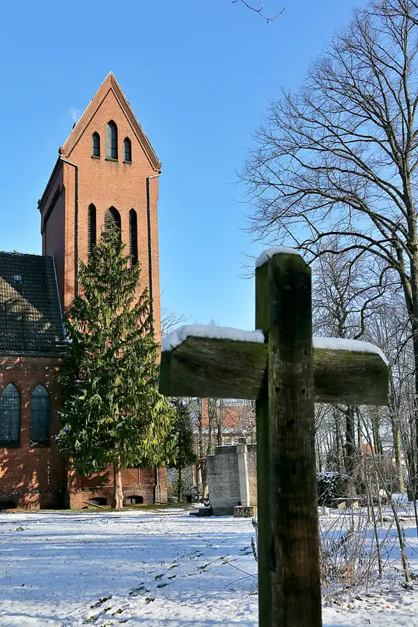 036 | 2021 | Berlin | Friedhof der St. Hedwig und St. Pius Gemeinde | © carsten riede fotografie