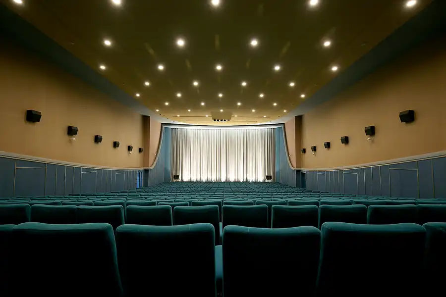 011 | 2021 | Berlin | Filmtheater Colosseum  | © carsten riede fotografie