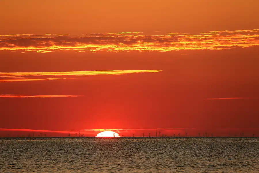 015 | 2021 | Lohme | Sonnenaufgang am Schwanenstein | 2021-06-09 – 04:31 | T plus 3 Minuten | © carsten riede fotografie