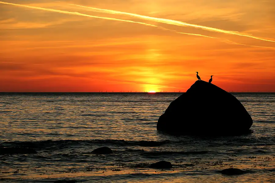 088 | 2021 | Lohme | Sonnenaufgang am Schwanenstein | 2021-06-17 – 04:28 | T minus 2 Minuten | © carsten riede fotografie