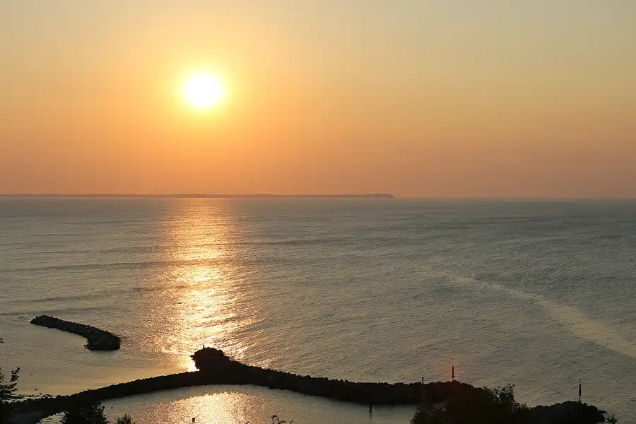 091 | 2021 | Lohme | Sonnenuntergang am Kap Arkona | 2021-06-17 – 20:56 | T minus 50 Minuten | © carsten riede fotografie