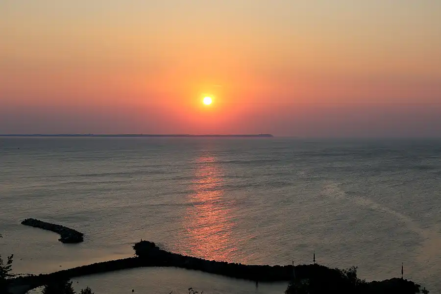 093 | 2021 | Lohme | Sonnenuntergang am Kap Arkona | 2021-06-17 – 21:18 | T minus 28 Minuten | © carsten riede fotografie