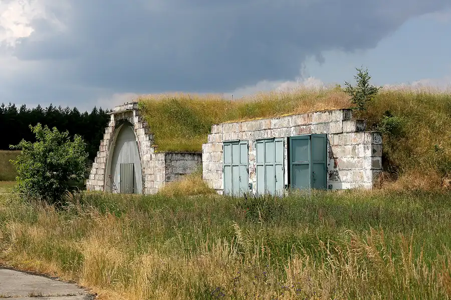 014 | 2021 | Neuhardenberg | Flugplatz EDON | © carsten riede fotografie