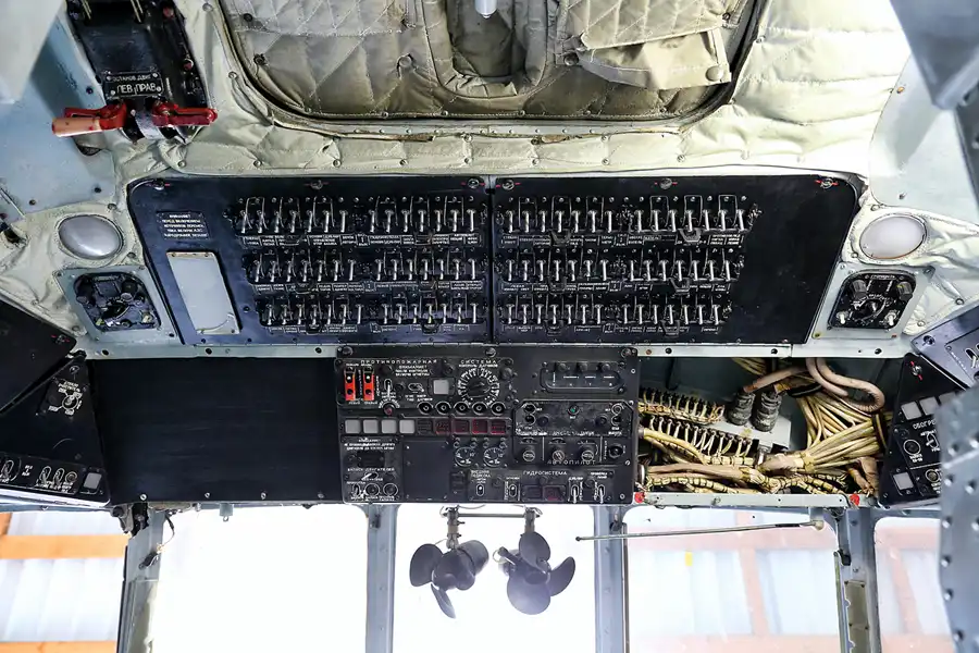 026 | 2021 | Neuhardenberg | Flugplatz EDON | © carsten riede fotografie