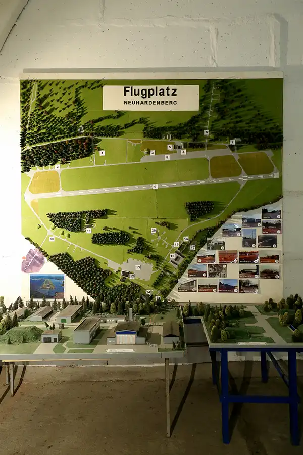 047 | 2021 | Neuhardenberg | Flugplatz EDON | © carsten riede fotografie