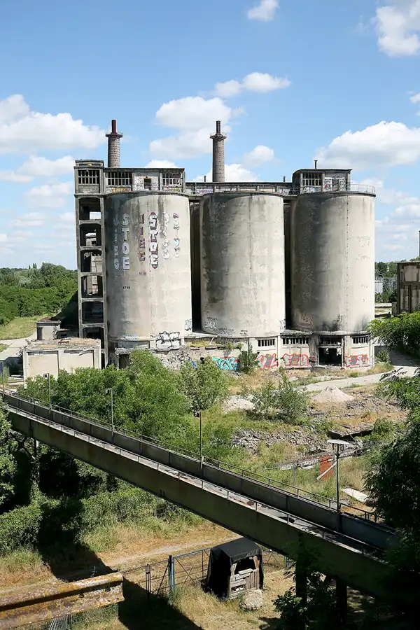 062 | 2021 | Rüdersdorf | Museumspark – Blick auf das ehemalige Chemiewerk | © carsten riede fotografie