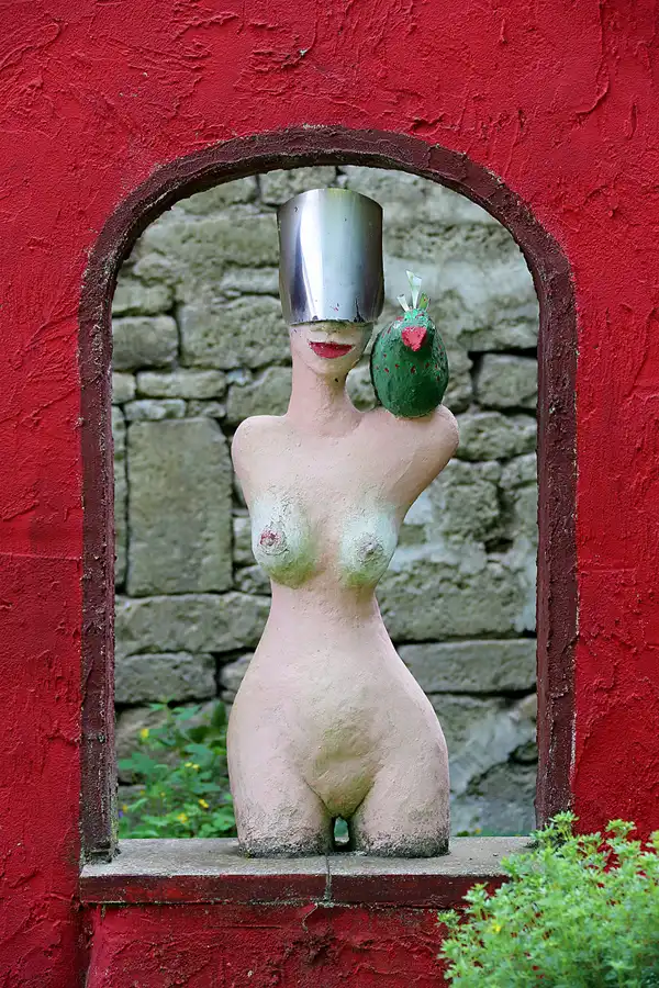 009 | 2021 | Milda – OT Plinz | Skulpturengarten | © carsten riede fotografie