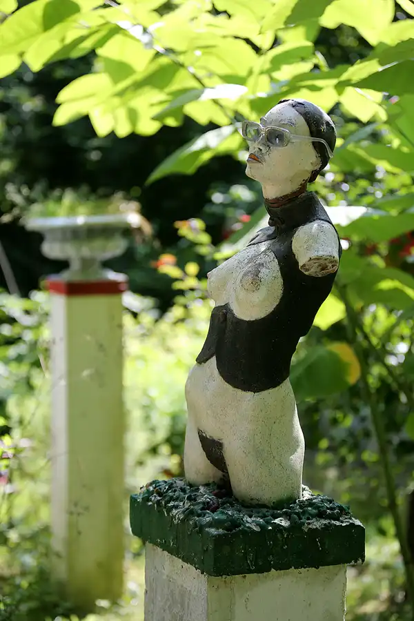 041 | 2021 | Milda – OT Plinz | Skulpturengarten | © carsten riede fotografie