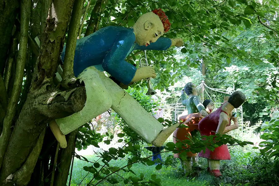 109 | 2021 | Milda – OT Plinz | Skulpturengarten | © carsten riede fotografie