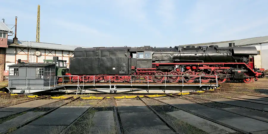 002 | 2021 | Arnstadt | Bahnbetriebswerk Arnstadt – Lokschuppen | © carsten riede fotografie