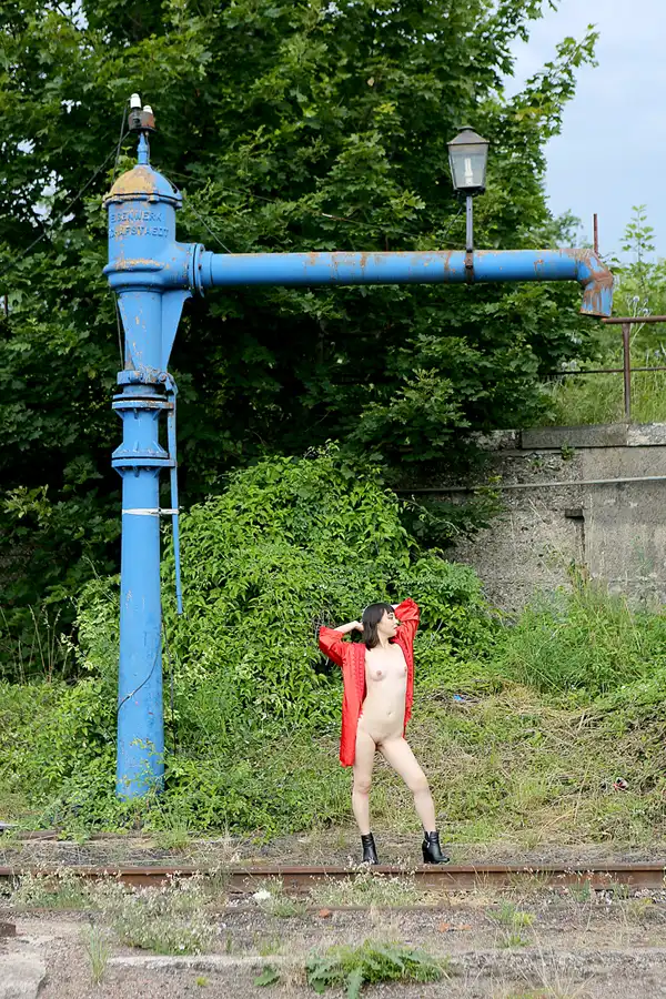 152 | 2021 | Arnstadt | Bahnbetriebswerk Arnstadt – Model Yuli Hung | © carsten riede fotografie