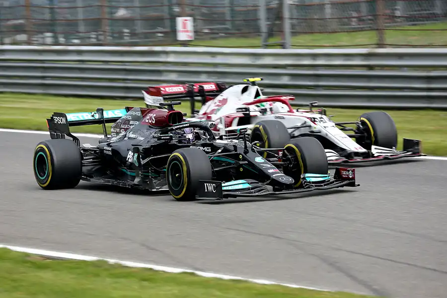 128 | 2021 | Spa-Francorchamps | Mercedes-AMG F1 W12 E Performance | Lewis Hamilton + Alfa Romeo-Ferrari C41 | Antonio Giovinazzi | © carsten riede fotografie