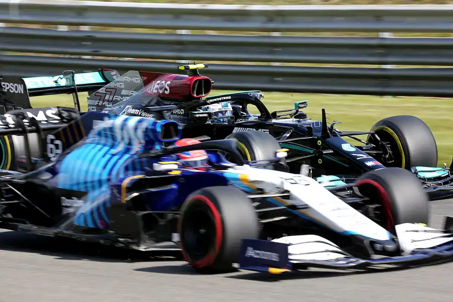 153 | 2021 | Spa-Francorchamps | Williams-Mercedes-AMG FW43B | George Russell + Mercedes-AMG F1 W12 E Performance | Valtteri Bottas | © carsten riede fotografie