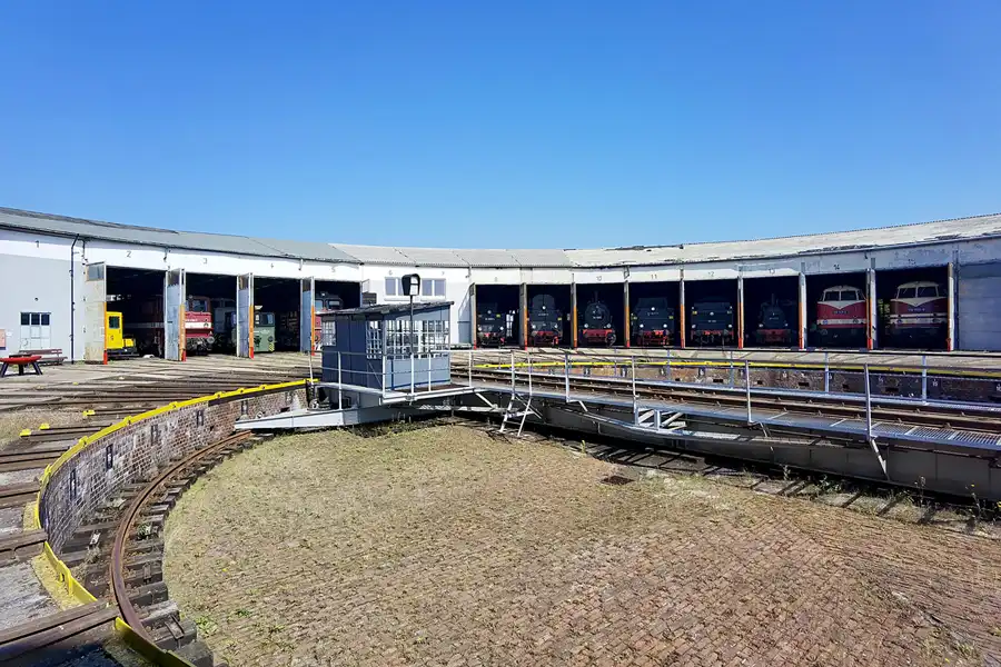 046 | 2021 | Arnstadt | Bahnbetriebswerk Arnstadt – Lokschuppen | © carsten riede fotografie
