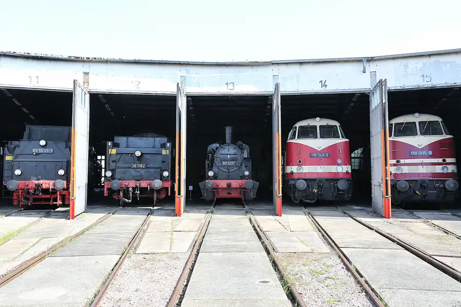048 | 2021 | Arnstadt | Bahnbetriebswerk Arnstadt – Lokschuppen | © carsten riede fotografie