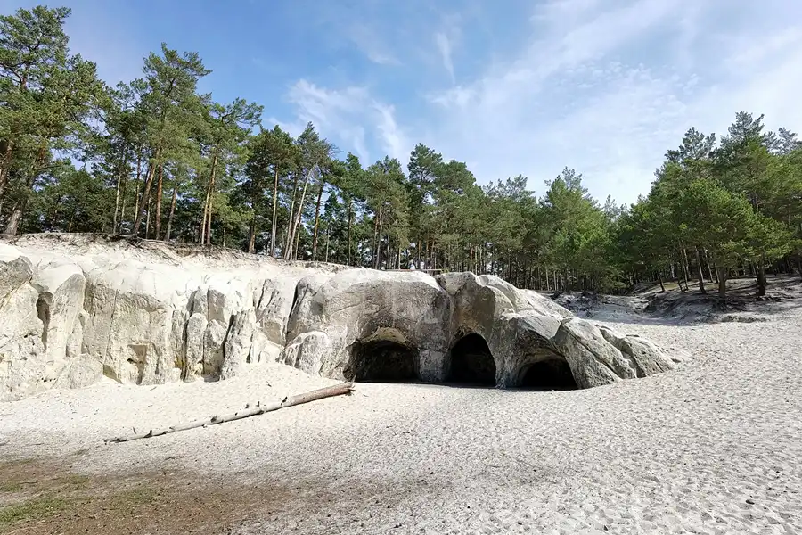 025 | 2021 | Blankenburg (Harz) | Grosse Sandhöhlen unterhalb der Burg und Festung Regenstein | © carsten riede fotografie