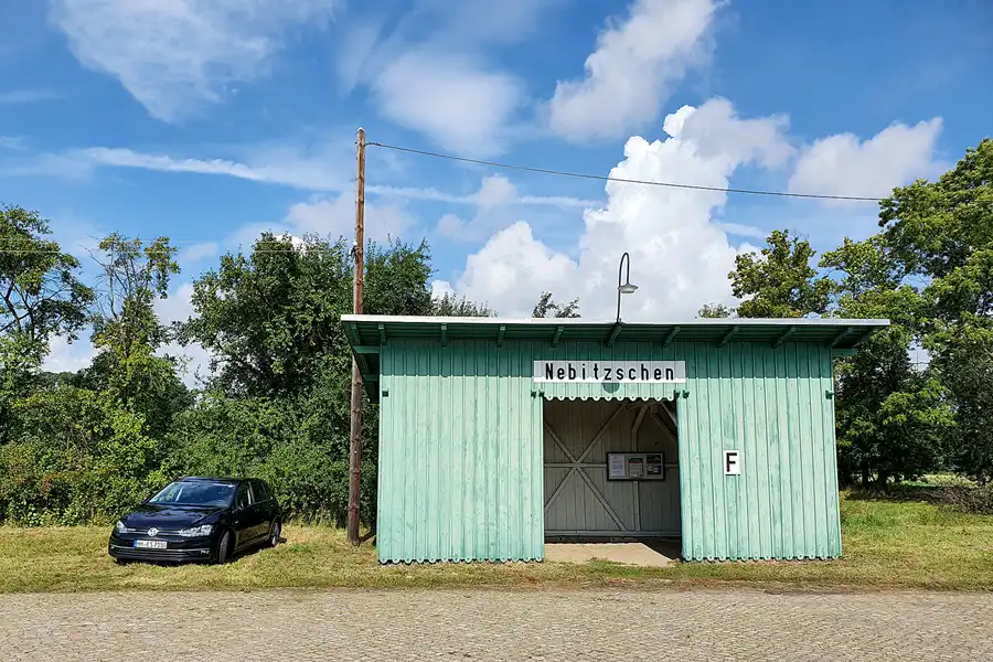 043 | 2021 | Mügeln OT Nebitzschen | Bahnhof – Döllnitzbahn | © carsten riede fotografie