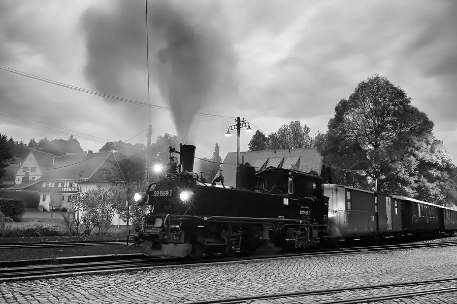 004 | 2021 | Schmalzgrube | Bahnhof – Pressnitztalbahn | © carsten riede fotografie