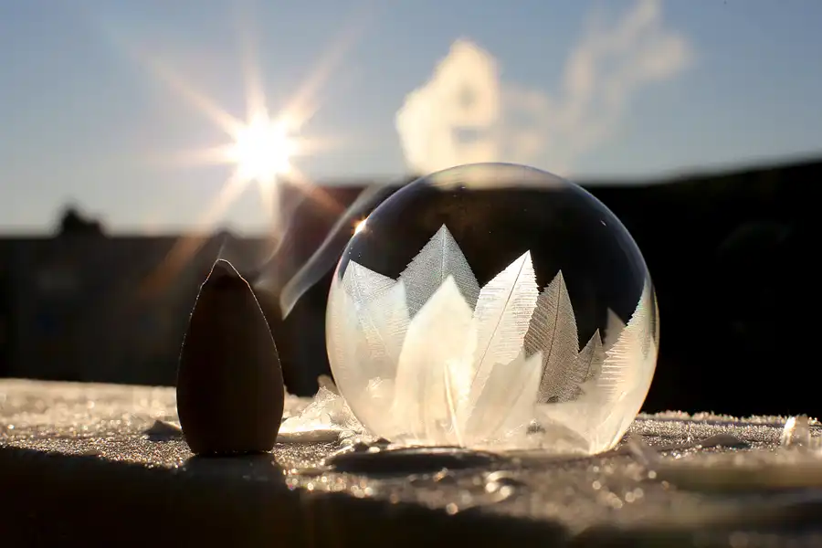 033 | 2021 | Berlin | Frozen Bubbles – Gefrorene Seifenblasen | © carsten riede fotografie