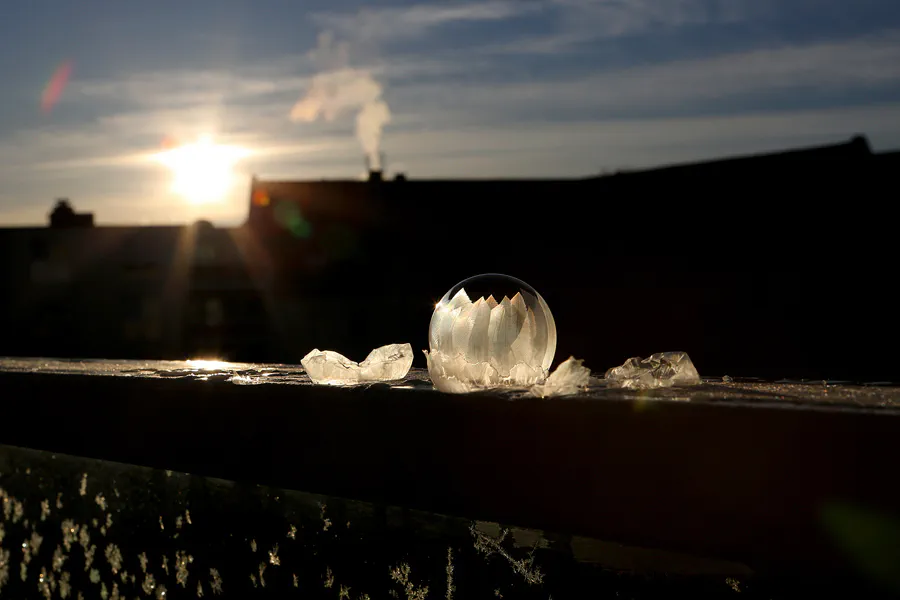 008 | 2021 | Berlin | Frozen Bubbles – Gefrorene Seifenblasen | © carsten riede fotografie