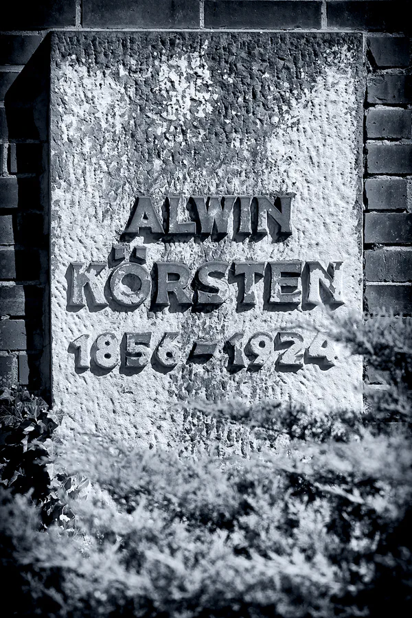 040 | 2022 | Berlin | Zentralfriedhof Friedrichsfelde – Gedenkstätte der Sozialisten | © carsten riede fotografie