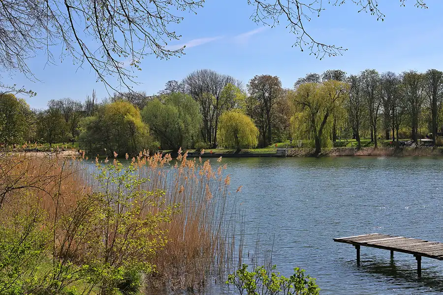 002 | 2022 | Berlin | Obersee-Orankesee-Park | © carsten riede fotografie