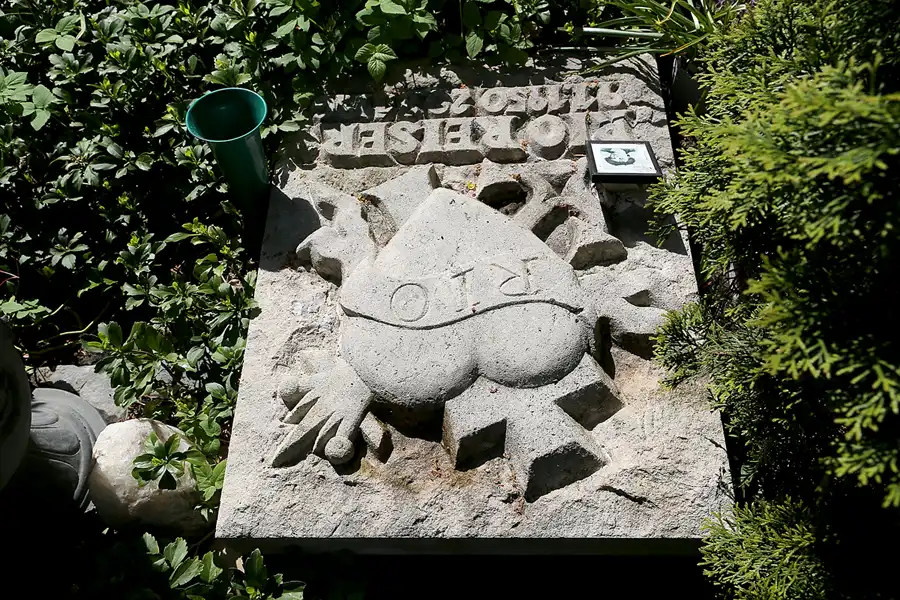 034 | 2022 | Berlin | Alter St.-Matthäus-Kirchhof – Rio Reiser – Der König von Deutschland | © carsten riede fotografie