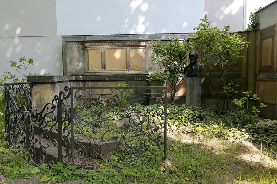 050 | 2022 | Berlin | Alter St.-Matthäus-Kirchhof | © carsten riede fotografie