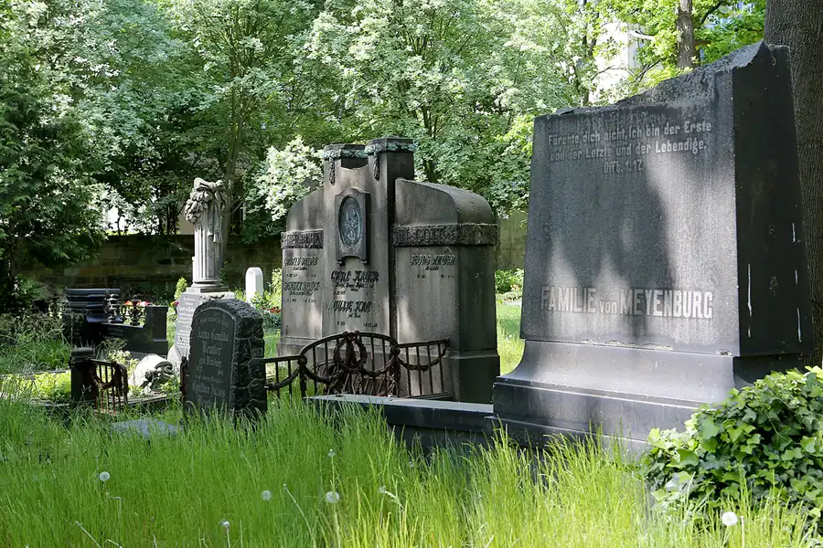 022 | 2022 | Dresden | Alter Annenfriedhof | © carsten riede fotografie