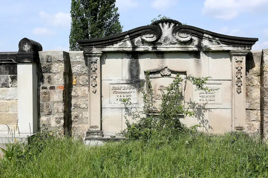 035 | 2022 | Dresden | Alter Annenfriedhof | © carsten riede fotografie