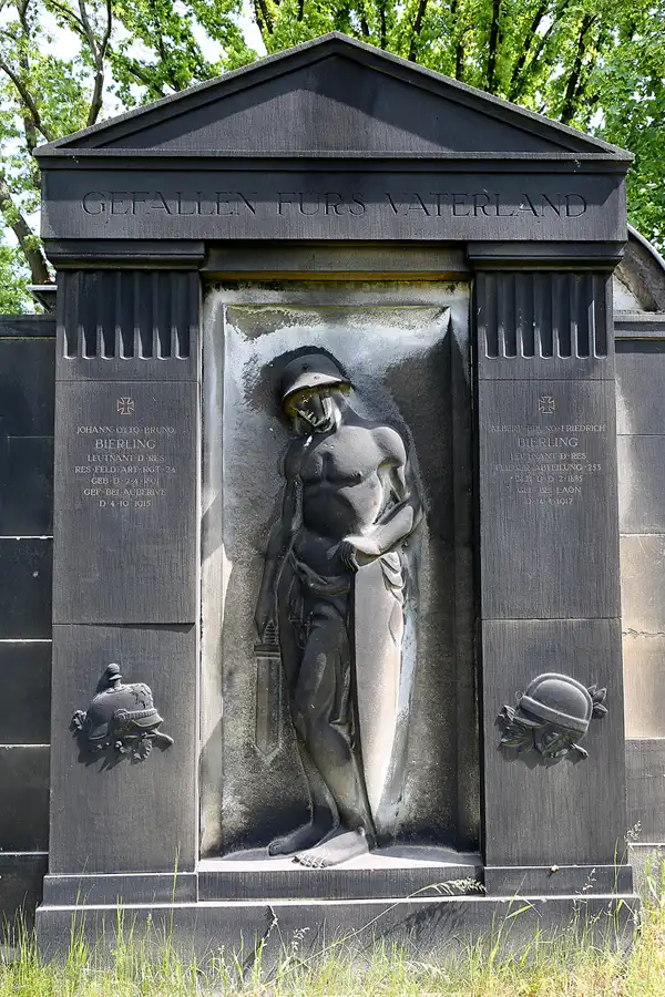 037 | 2022 | Dresden | Alter Annenfriedhof | © carsten riede fotografie