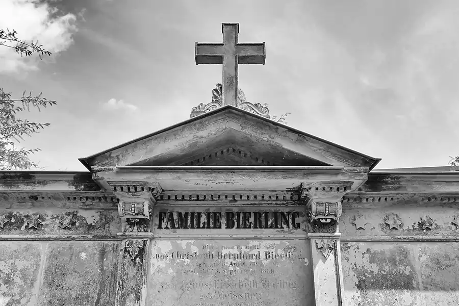 055 | 2022 | Dresden | Alter Annenfriedhof | © carsten riede fotografie
