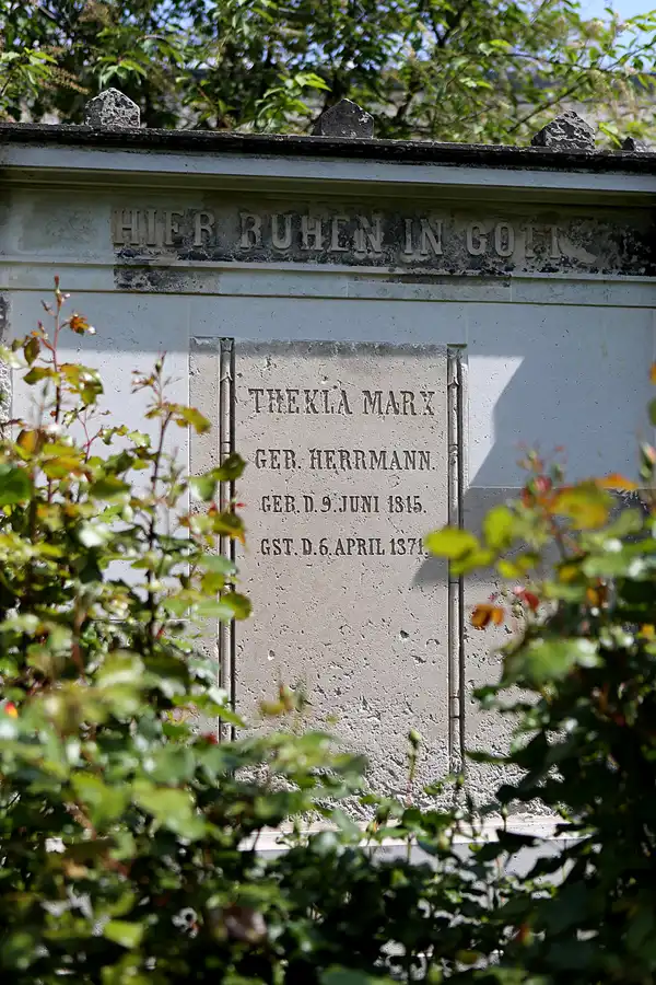 056 | 2022 | Dresden | Alter Annenfriedhof | © carsten riede fotografie