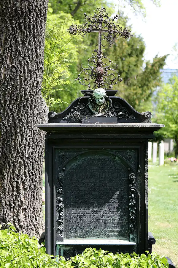 066 | 2022 | Dresden | Alter Annenfriedhof | © carsten riede fotografie