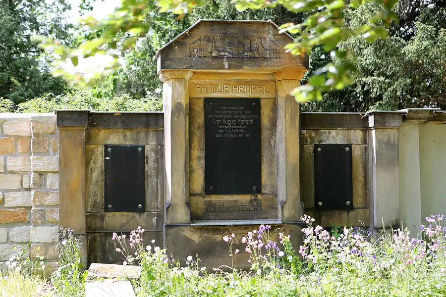 075 | 2022 | Dresden | Alter Annenfriedhof | © carsten riede fotografie