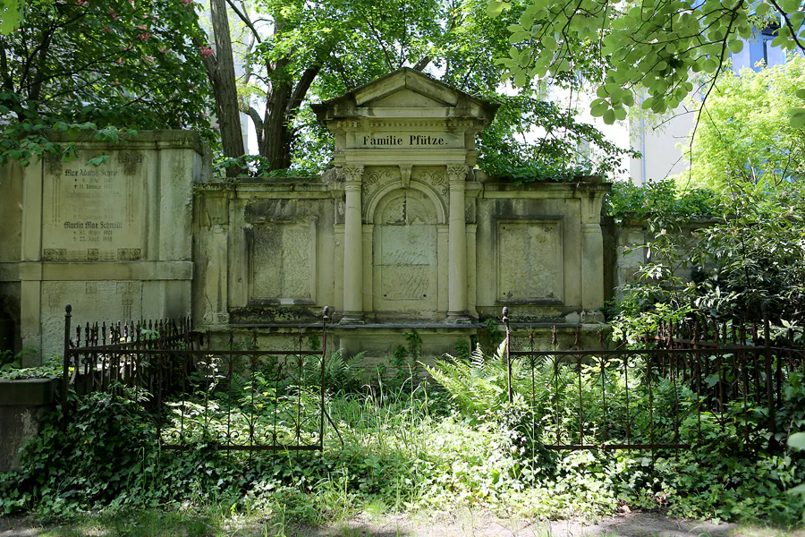 014 | 2022 | Dresden | Alter Annenfriedhof | © carsten riede fotografie