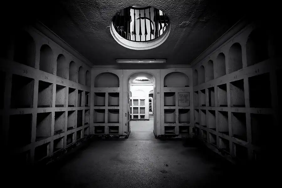 021 | 2022 | Berlin | Friedhof Schöneberg III Stubenrauchstrasse – Columbarium | © carsten riede fotografie