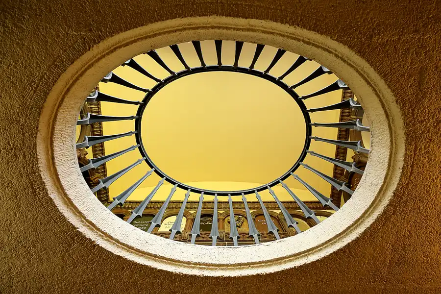 033 | 2022 | Berlin | Friedhof Schöneberg III Stubenrauchstrasse – Columbarium | © carsten riede fotografie