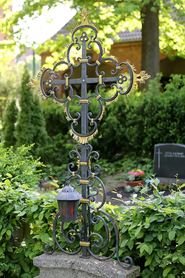 042 | 2022 | Berlin | Friedhof Schöneberg III Stubenrauchstrasse | © carsten riede fotografie