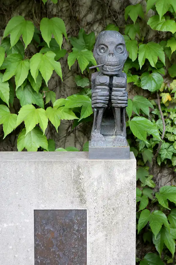 048 | 2022 | Berlin | Friedhof Schöneberg III Stubenrauchstrasse | © carsten riede fotografie