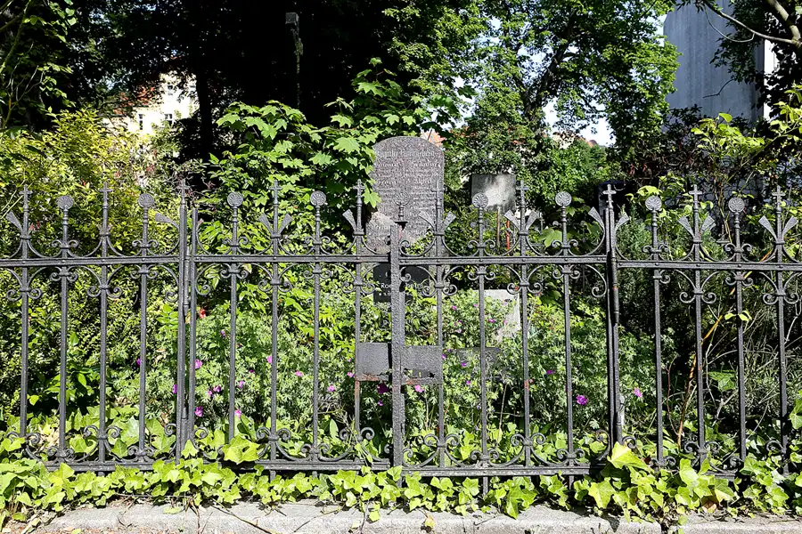 066 | 2022 | Berlin | Friedhof Schöneberg III Stubenrauchstrasse | © carsten riede fotografie