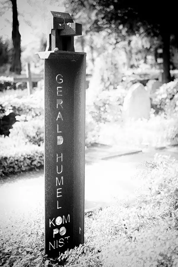 071 | 2022 | Berlin | Friedhof Schöneberg III Stubenrauchstrasse | © carsten riede fotografie