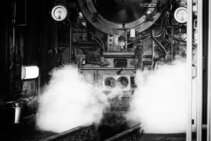 002 | 2022 | Radebeul Ost | Bahnhof – Lössnitzgrundbahn | © carsten riede fotografie