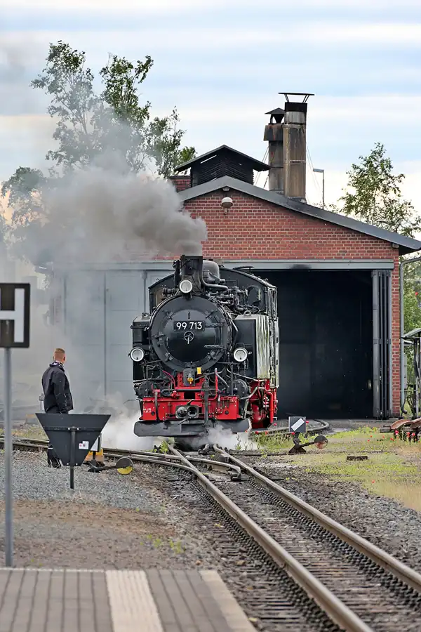 005 | 2022 | Radebeul Ost | Bahnhof – Lössnitzgrundbahn | © carsten riede fotografie