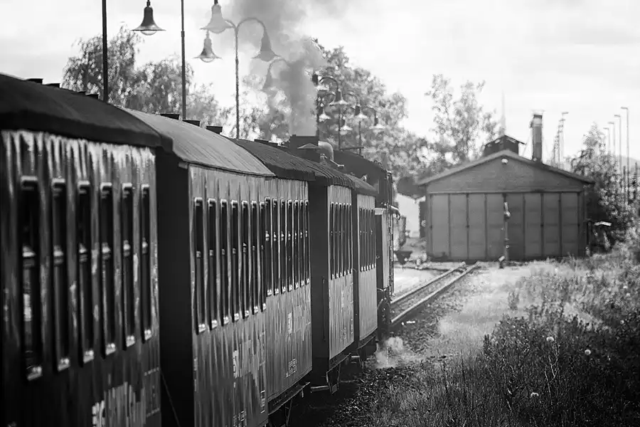 006 | 2022 | Radebeul Ost | Bahnhof – Lössnitzgrundbahn | © carsten riede fotografie